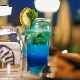 Hawaii ( Flavor - Mint - 7up - pineapple )